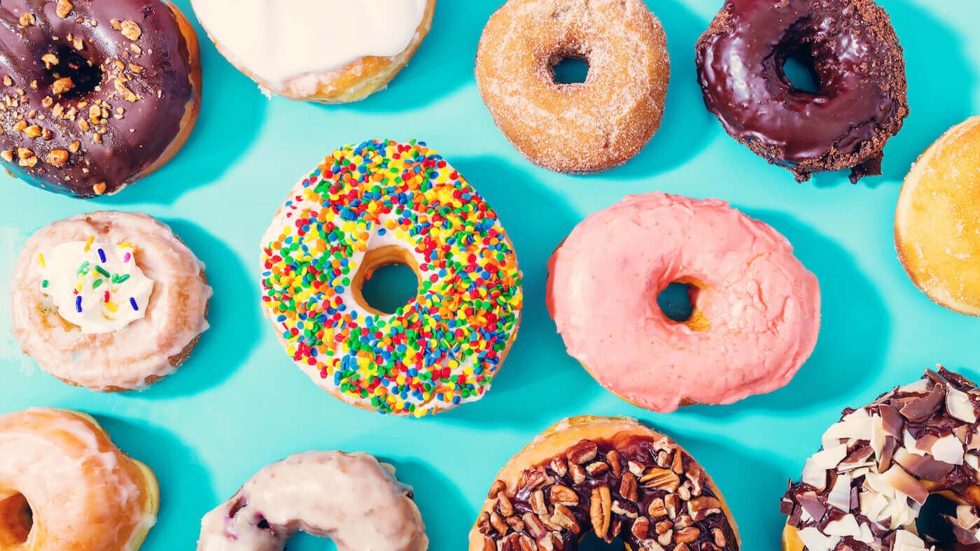 Cách Làm Bánh Donut Xốp Mềm: 8 Bước Đơn Giản Cho Món Ngọt Chuẩn Vị Tại Nhà!