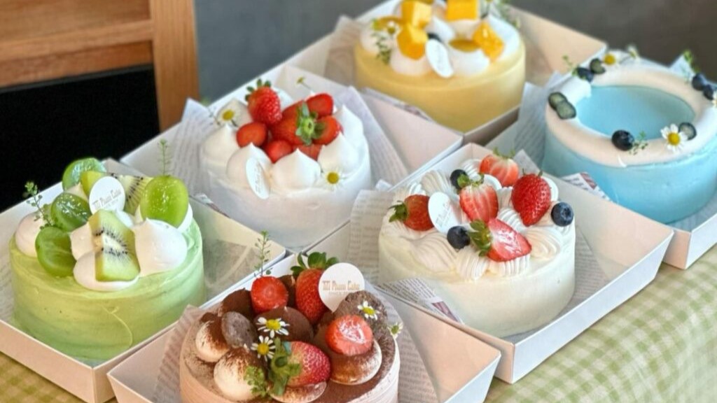 Cách Làm Bánh Kem Mini Tại Nhà: 8 Bí Quyết Đơn Giản Cho Món Tráng Miệng Ngọt Ngào!