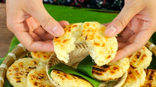 Bánh khoai mì nướng vàng ruộm, hấp dẫn