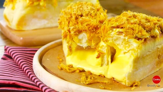 cách làm bánh bông lan trứng muối chảy