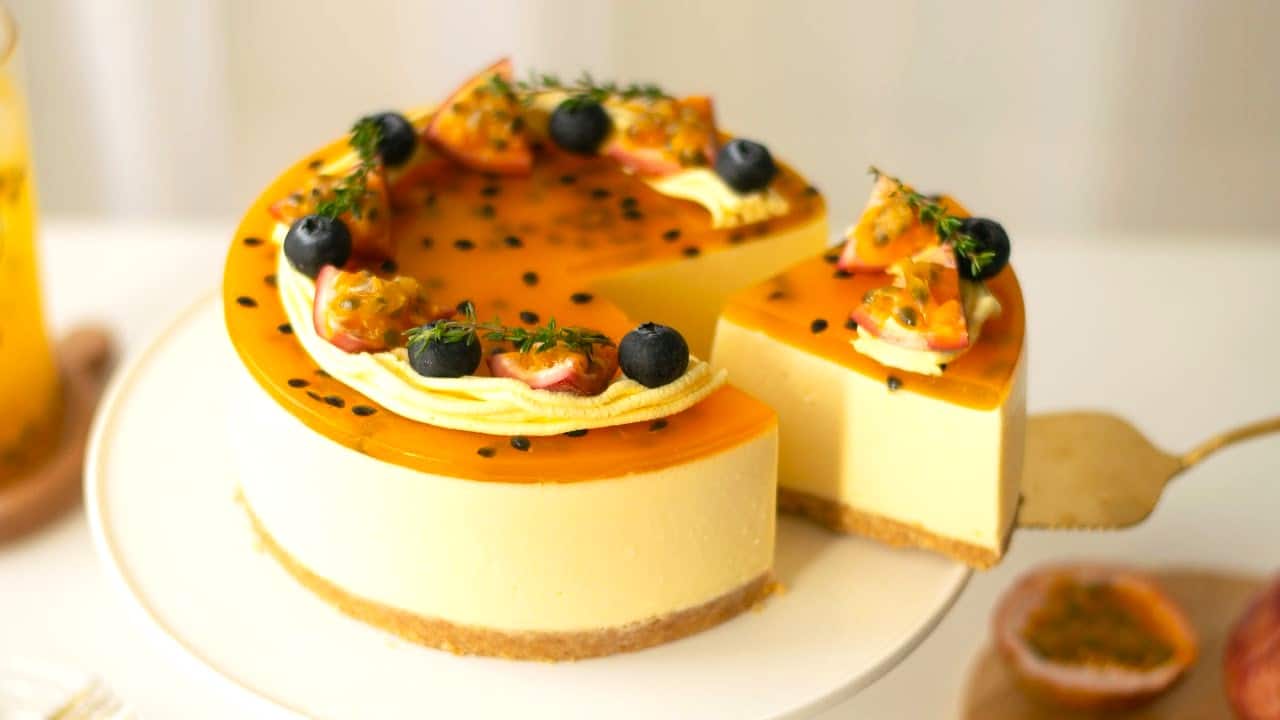 5 Bước Làm Bánh Cheesecake Chanh Dây Mát Lạnh, Chua Ngọt “Đốn Tim” Mọi Thực Khách Tại Nhà!